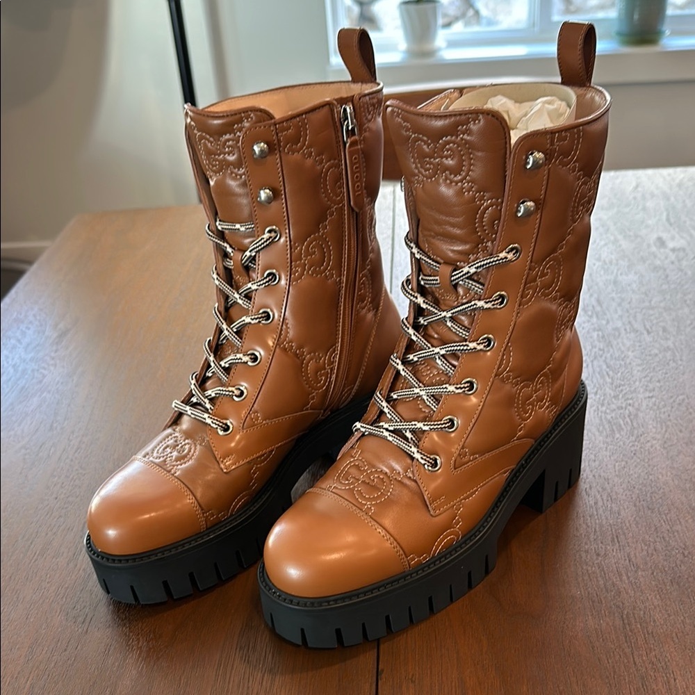 BNIB Gucci Brown Leather Boots